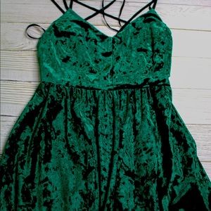 Emerald Crushed Velvet Cocktail Dress